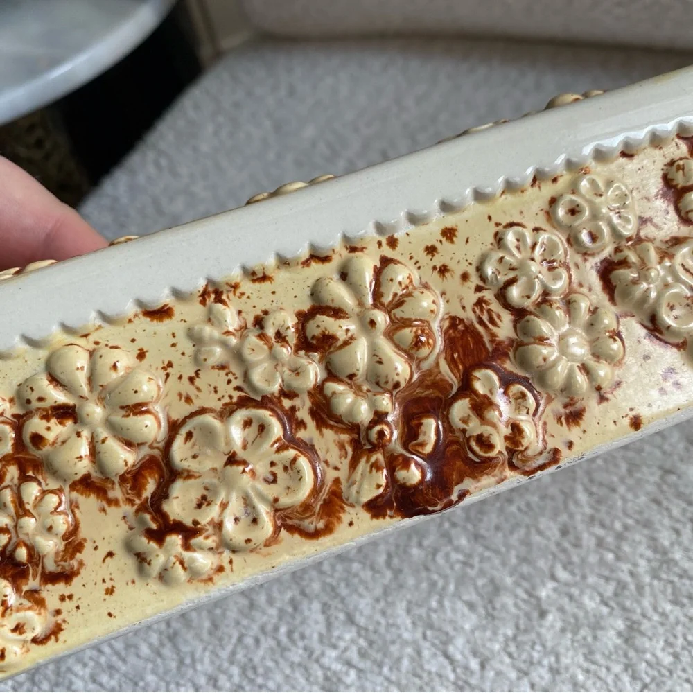 Vintage Mid Century Ceramic Tissue Box Cover Daisy Flower Design Flower Power